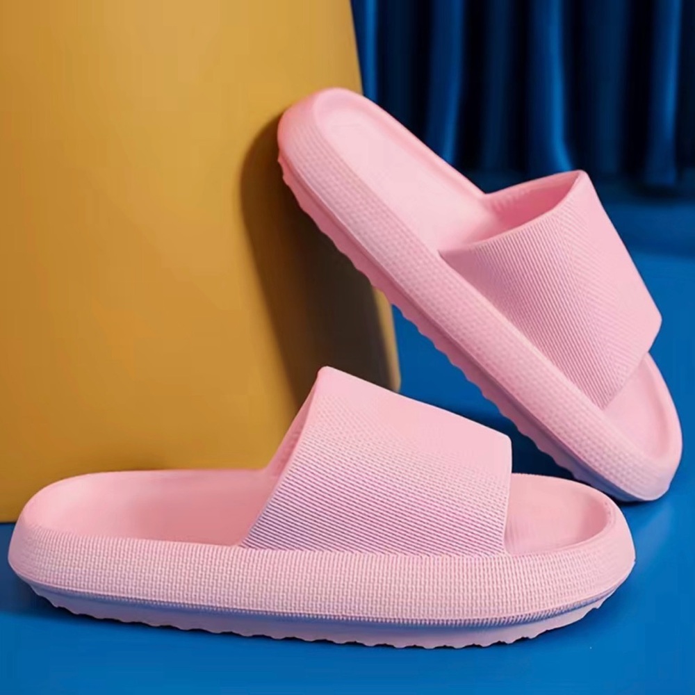 Women’s Ultra Soft Platform Slippers